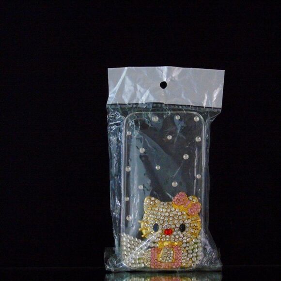 Hello Kitty Phone Case Bejeweled - Picture 1 of 4